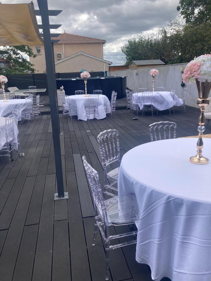 Pavillon Bon Enfant Lejlighed Saint-Priest  Eksteriør billede